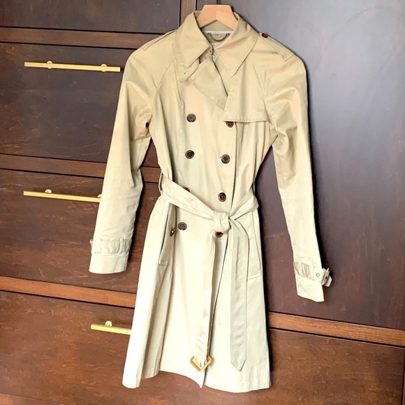 Banana Republic Jackets & Blazers - Classic BR Trench || Needs some TLC